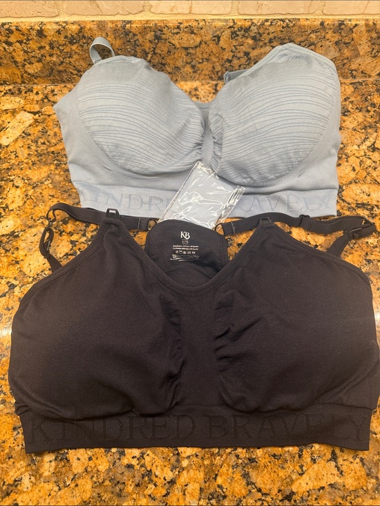 Kindred Bravely Other - Kindred Bravely Wireless Nursing Bras in Black and Light Blue